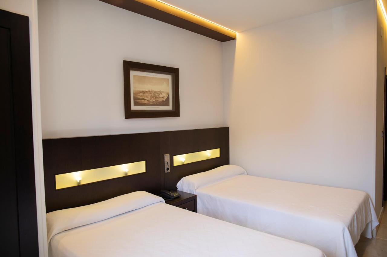 Hotel El Meson Торріхос Екстер'єр фото