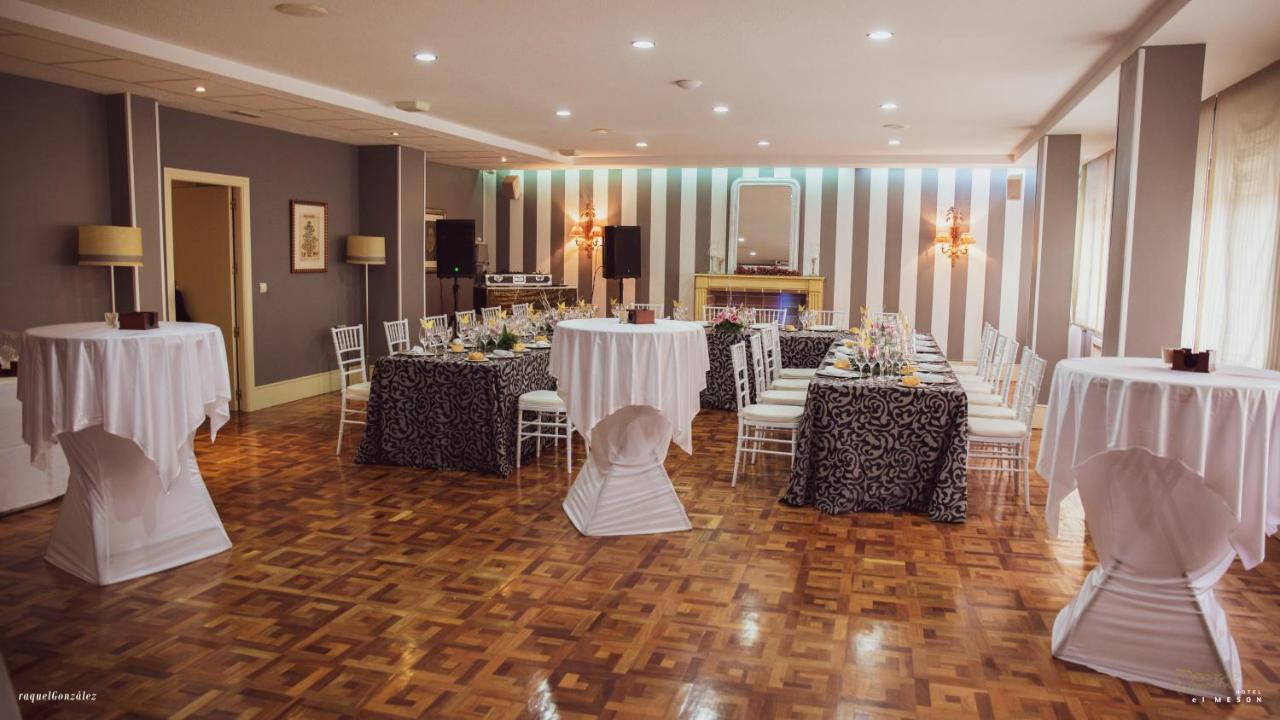 Hotel El Meson Торріхос Екстер'єр фото