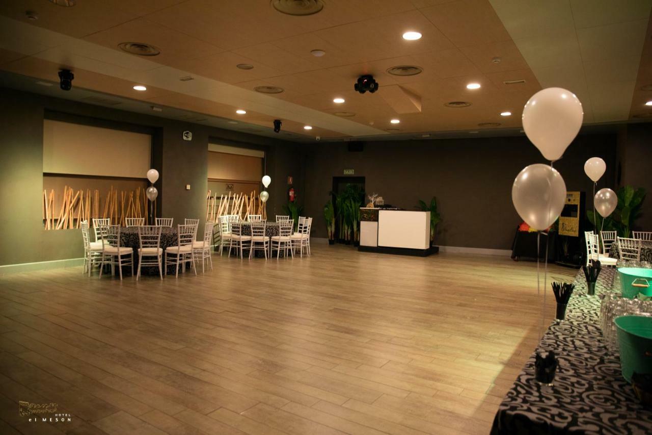 Hotel El Meson Торріхос Екстер'єр фото